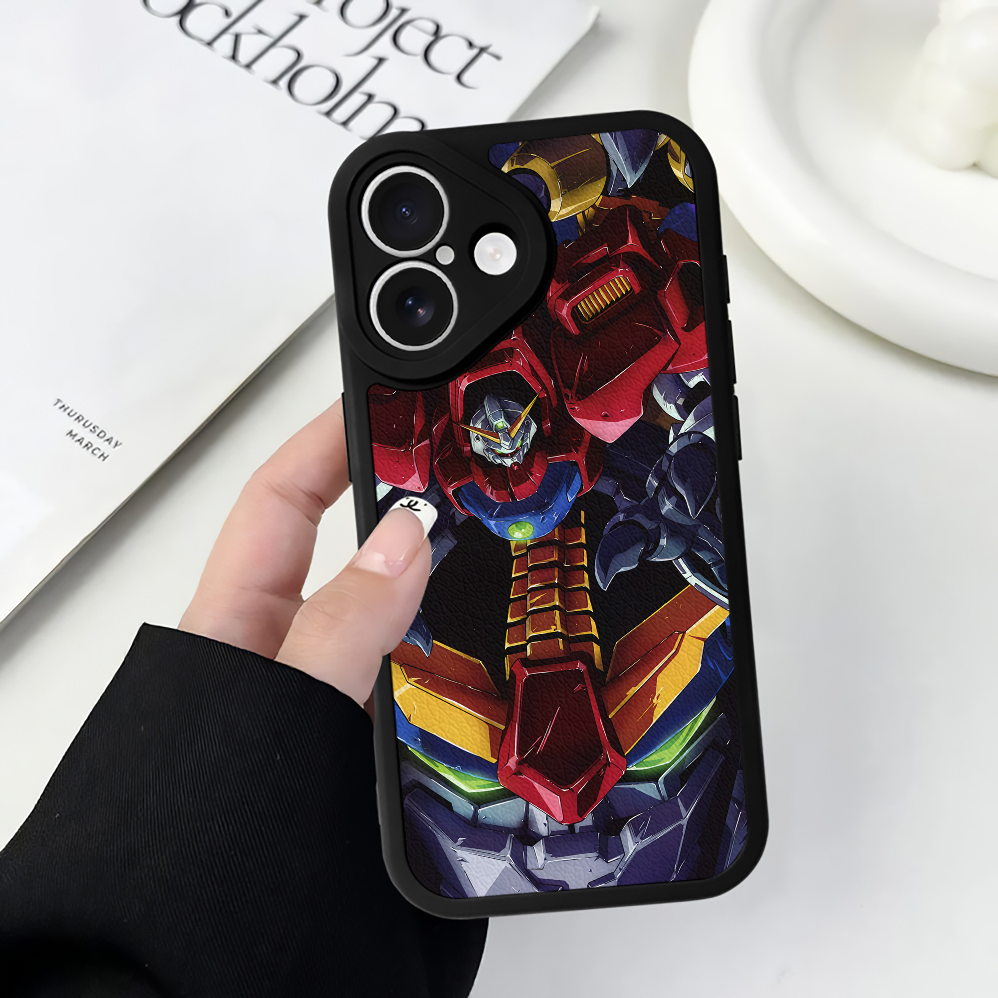 （画像用） 機動戦士ガンダム Mobile Suit Gundam 【iPhone 16シリーズ対応】シリコンスマホケース（レザー調） 材質：シリコン